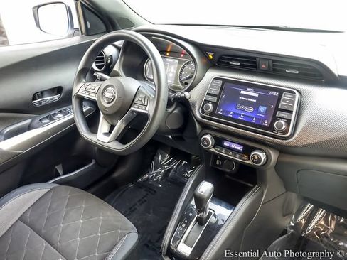 Used 2018 Nissan Kicks SV FWD image 23