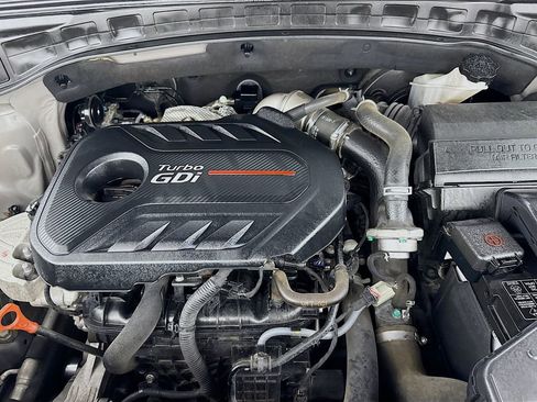 Used 2017 Hyundai Santa Fe Sport 2.0T w/ Cargo Package FWD image 39