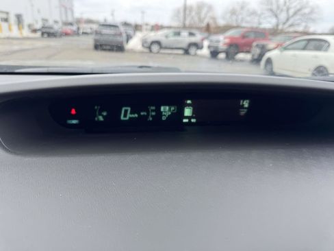 Used 2014 Toyota Prius Four image 27