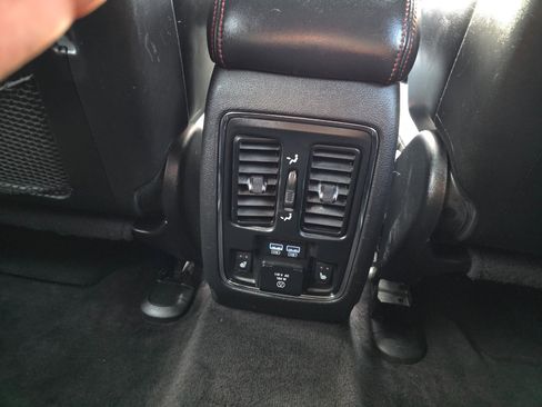 Used 2016 Dodge Durango R/T image 24