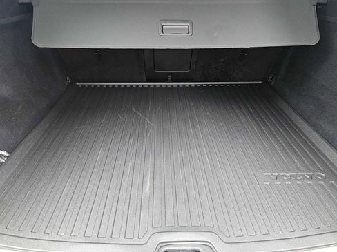 Certified 2025 Volvo XC60 B5 Plus w/ Protection Package Premier image 16