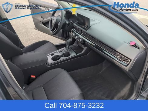 Used 2023 Honda Civic LX image 16