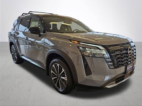 New 2026 Nissan Pathfinder Platinum w/ Cargo Package image 5