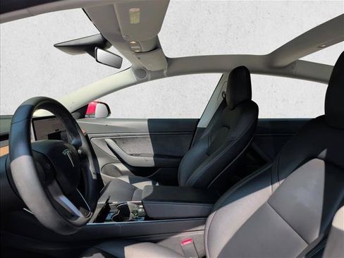 Used 2018 Tesla Model 3 Mid Range RWD image 12