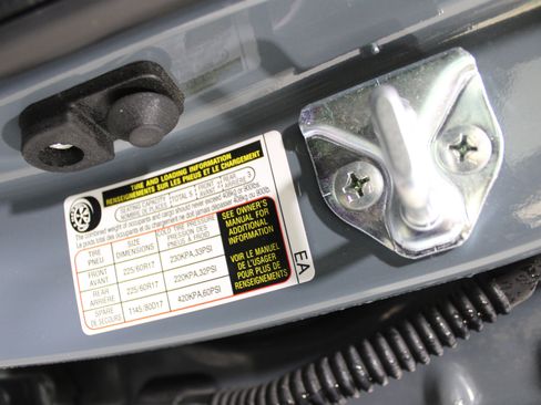 Used 2024 Subaru Crosstrek 2.0i Premium image 33