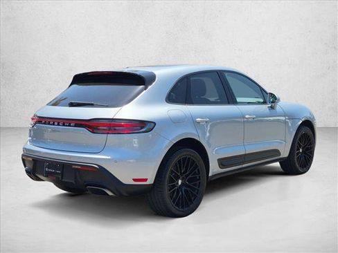 Used 2023 Porsche Macan AWD/4WD image 5