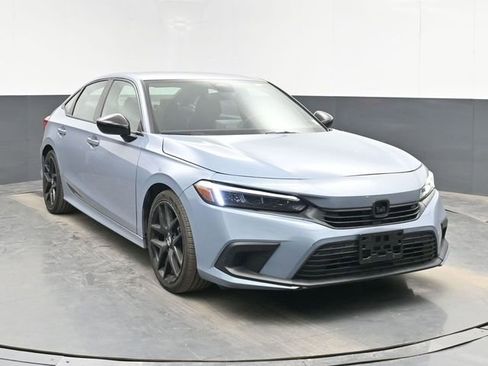 Used 2023 Honda Civic Sport image 2