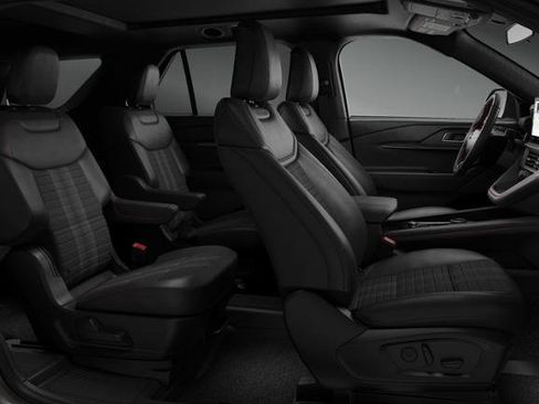 New 2026 Ford Explorer ST-Line w/ ST-Line Street Pack image 6