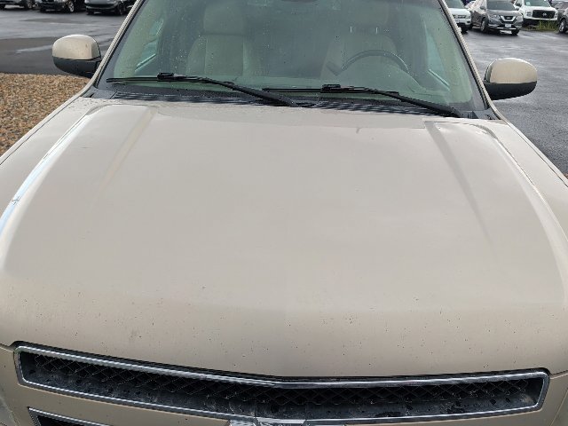 Used 2007 Chevrolet Suburban LT w/ LT Preferred Equipment Group AWD/4WD image 17