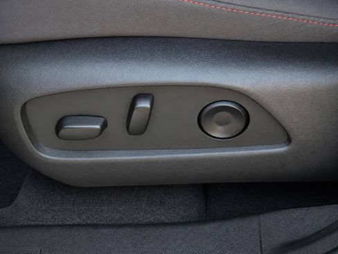 Certified 2025 Chevrolet Equinox RS w/ Safety and Technology Package FWD image 16