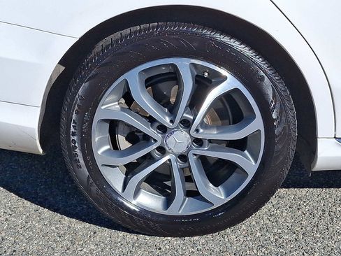 Used 2015 Mercedes-Benz C 300 4MATIC Sedan image 5