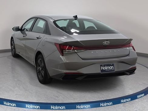 Used 2023 Hyundai Elantra SEL FWD image 7