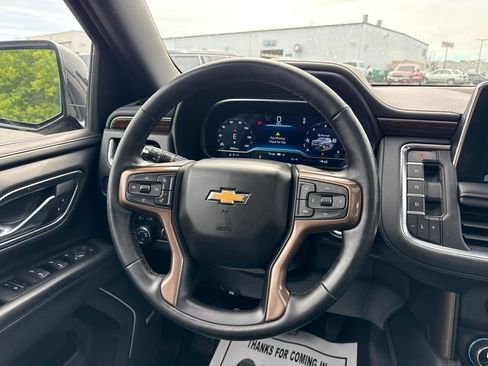Used 2024 Chevrolet Tahoe High Country AWD/4WD image 18