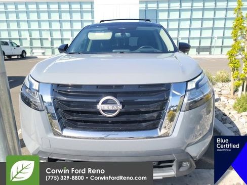 Used 2022 Nissan Pathfinder Platinum w/ Lighting Package (N93) image 2