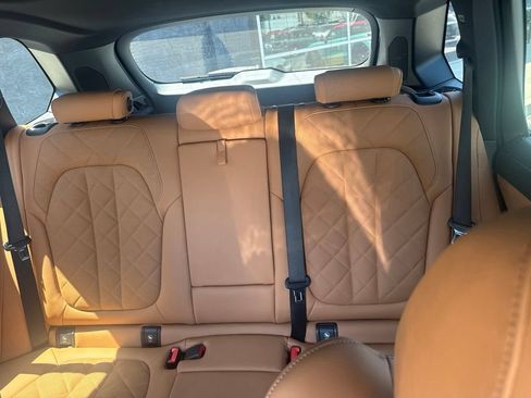 Used 2024 BMW X5 sDrive40i w/ M Sport Package RWD image 13