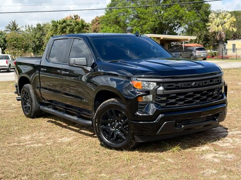 Used 2025 Chevrolet Silverado 1500 Custom w/ Turbomax Blackout Package image 3