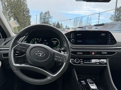 Used 2022 Hyundai Sonata Limited image 19