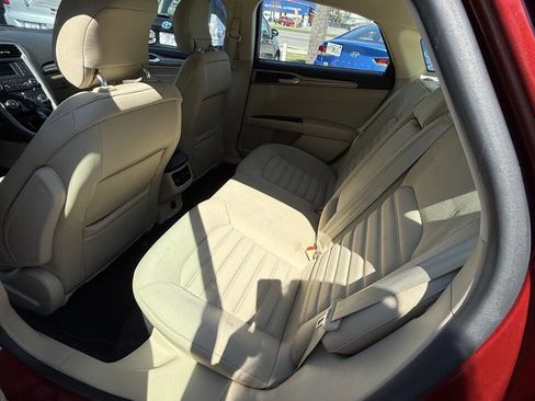 Used 2013 Ford Fusion SE image 15