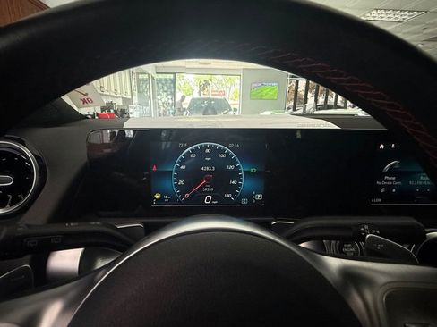 Used 2021 Mercedes-Benz GLB 250 image 18