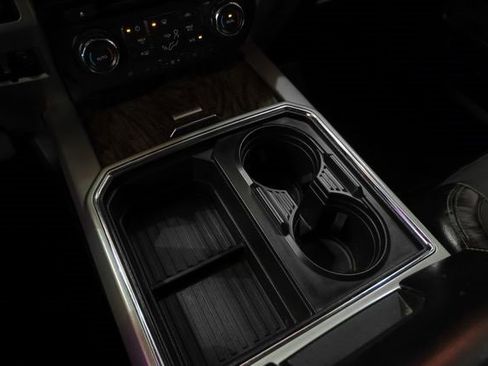 Used 2017 Ford F350 Lariat image 25