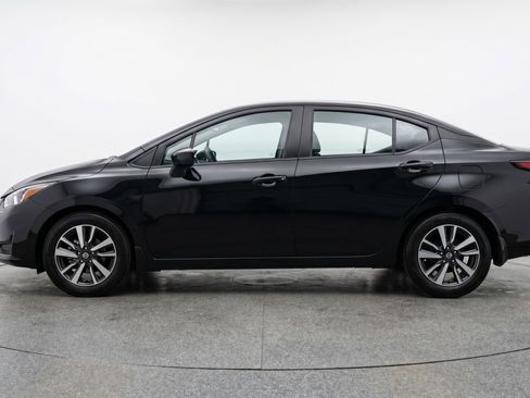Used 2025 Nissan Versa SV image 5