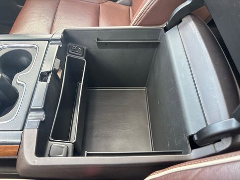 Used 2014 Chevrolet Silverado 1500 High Country w/ High Country Premium Package image 27