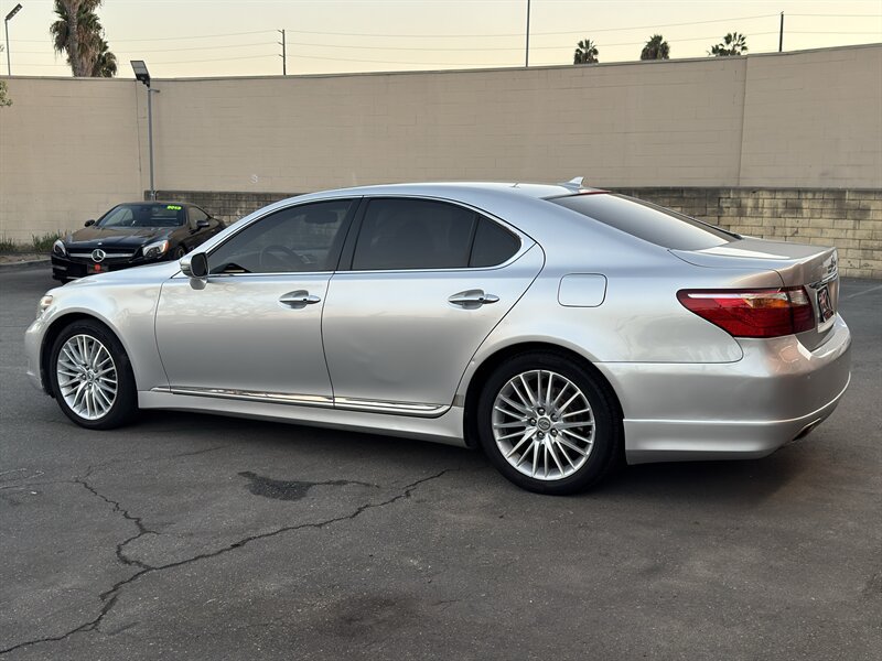 Used 2012 Lexus LS 460 w/ Sport Pkg RWD image 11