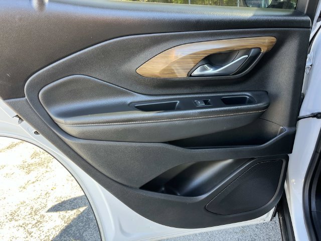 Used 2020 GMC Terrain SLE w/ Elevation Edition FWD image 18