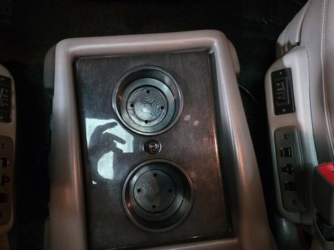 Used 2019 GMC Savana 2500 Extended w/ Enhanced Convenience Package image 11