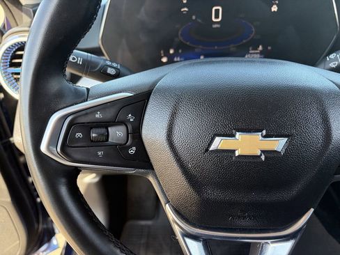 Used 2024 Chevrolet Trax LT w/ Driver Confidence Package FWD image 24