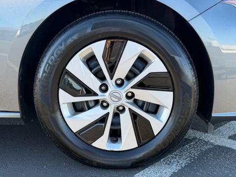 Certified 2025 Nissan Altima 2.5 S image 10