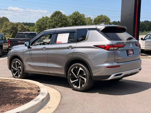 Used 2024 Mitsubishi Outlander SE AWD/4WD image 9