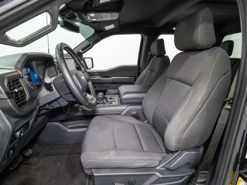 Used 2024 Ford F150 XLT w/ XLT Black Appearance Package image 17