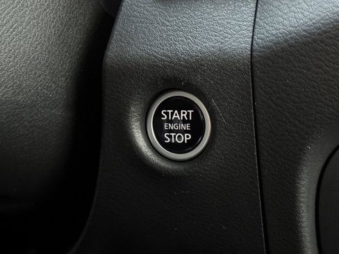 Used 2024 Nissan Frontier SV w/ SV Convenience Package image 20