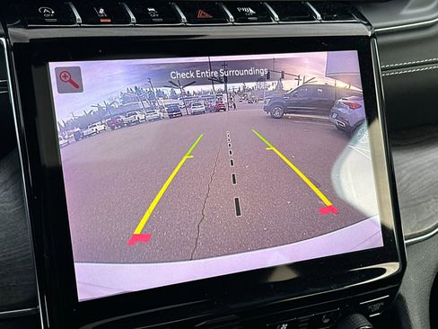 Used 2023 Jeep Grand Cherokee L Overland image 20