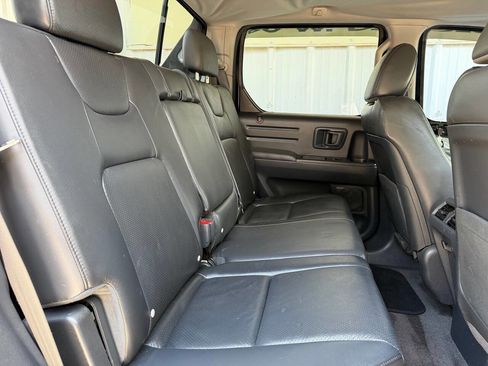 Used 2014 Honda Ridgeline SE image 17