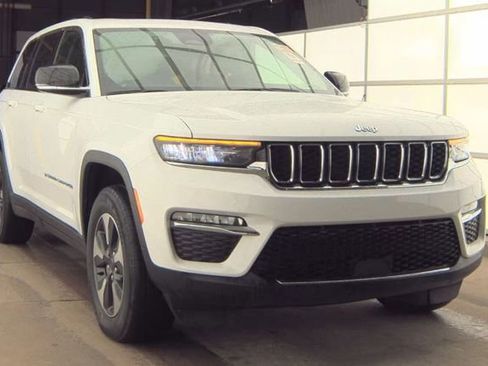 Used 2022 Jeep Grand Cherokee Limited 4xe AWD/4WD image 2