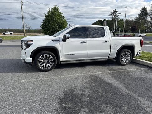 Used 2023 GMC Sierra 1500 Denali w/ Denali Reserve Package AWD/4WD image 5