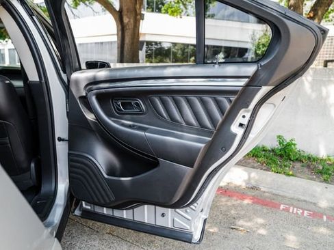 Used 2010 Ford Taurus SHO image 80