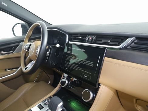 Used 2023 Jaguar F-PACE S image 41