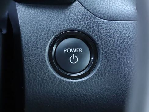 Used 2025 Toyota Camry LE FWD image 33