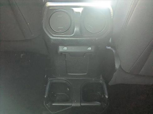 Used 2020 Jeep Wrangler Unlimited Sport S image 18