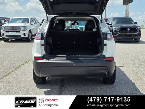 Used 2021 Jeep Cherokee Latitude Plus FWD image 7
