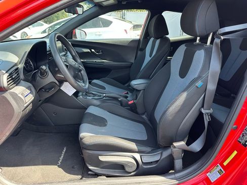 Used 2020 Hyundai Veloster 2.0 FWD image 7