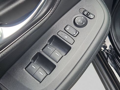 Used 2024 Honda HR-V LX image 21