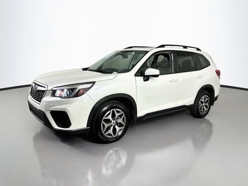 Used 2019 Subaru Forester Premium w/ All-Weather Package AWD/4WD image 3