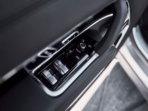 Used 2024 Land Rover Range Rover SE image 27