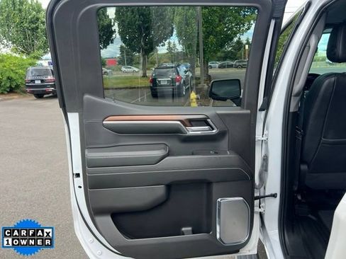 Used 2024 GMC Sierra 1500 Denali w/ Technology Package AWD/4WD image 10