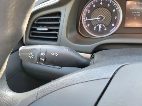 Used 2020 Hyundai Elantra SE w/ Cargo Package (C1) image 23