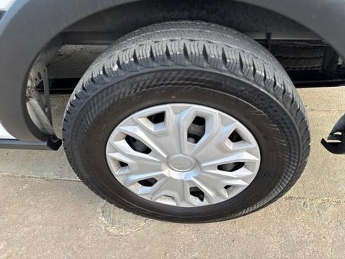Used 2025 Ford Transit 350 XLT RWD image 13